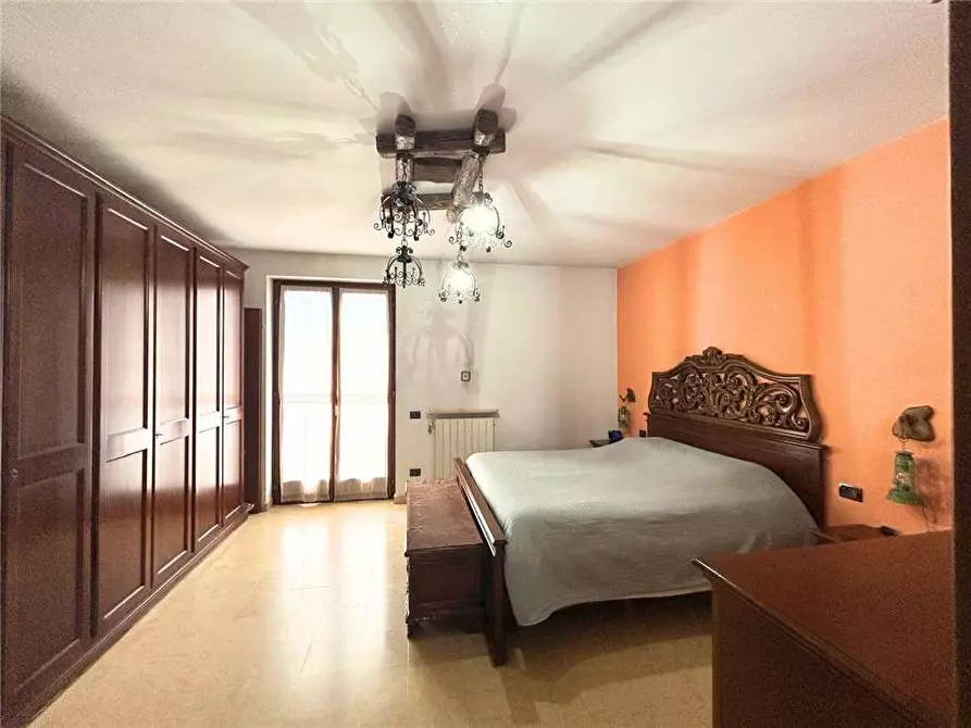 Immagine 12 di Villa in vendita  in Via Pietra a Viadanica