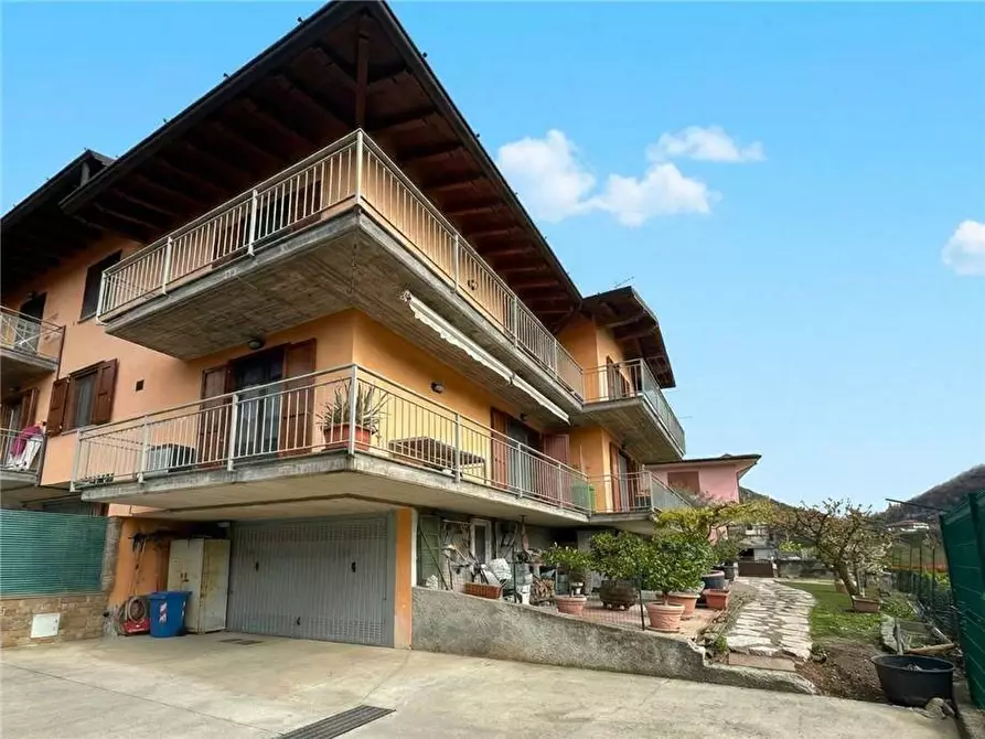 Immagine 4 di Villa in vendita  in Via Pietra a Viadanica