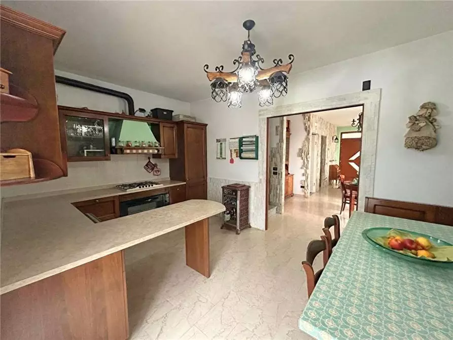 Immagine 9 di Villa in vendita  in Via Pietra a Viadanica