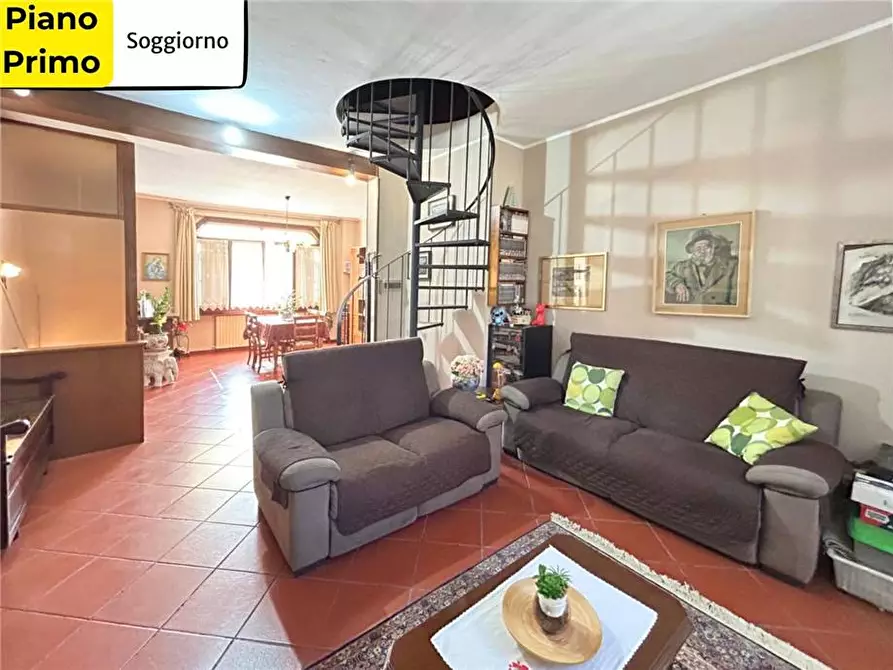 Immagine 3 di Villa in vendita  in Via Giotto, 7 a Castelli Calepio