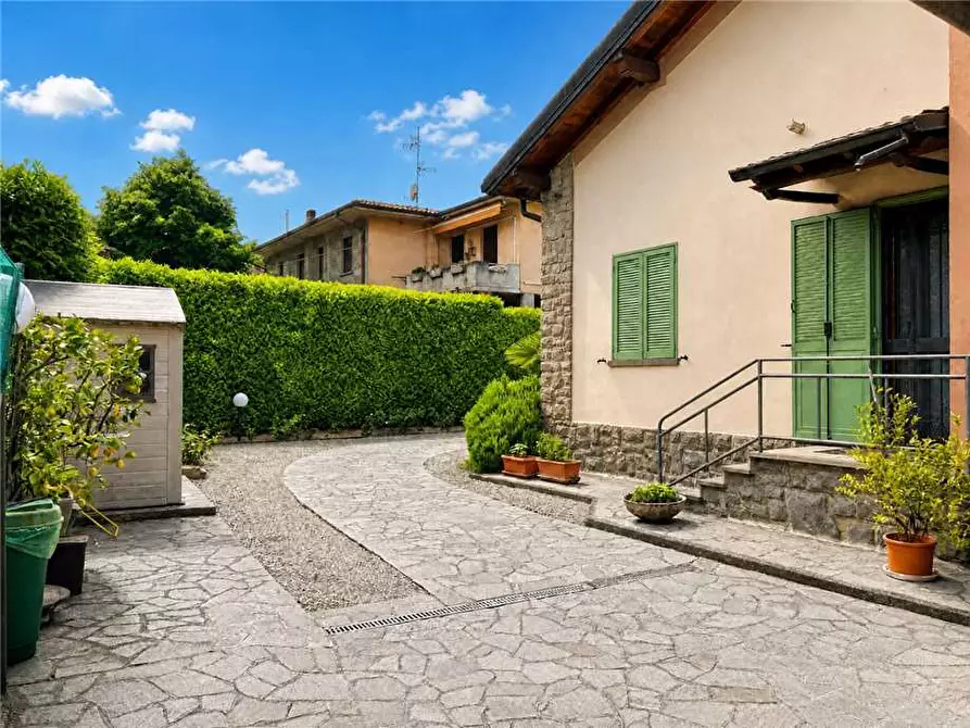 Immagine 4 di Villa in vendita  a Palazzolo Sull'oglio