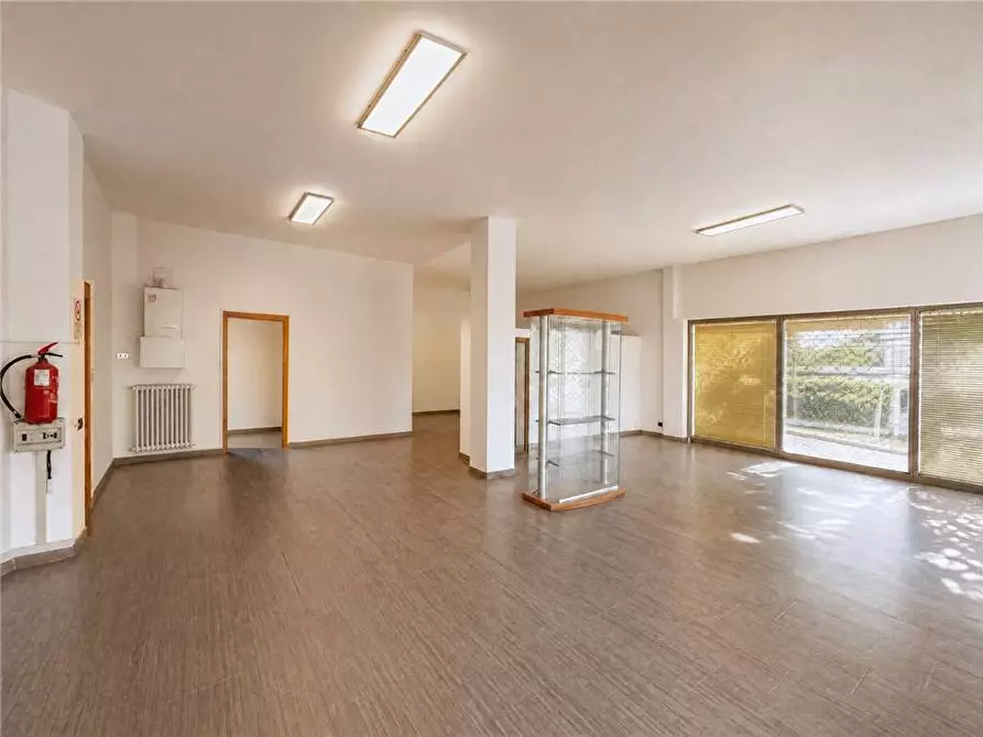 Immagine 5 di Attività commerciale in affitto  in Via San Francesco, 56 a Castelli Calepio