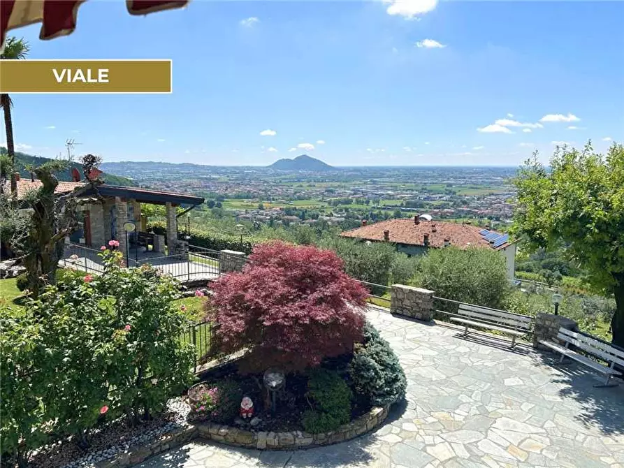 Immagine 12 di Villa in vendita  in Loc. Chignolo, 3 a Grumello Del Monte
