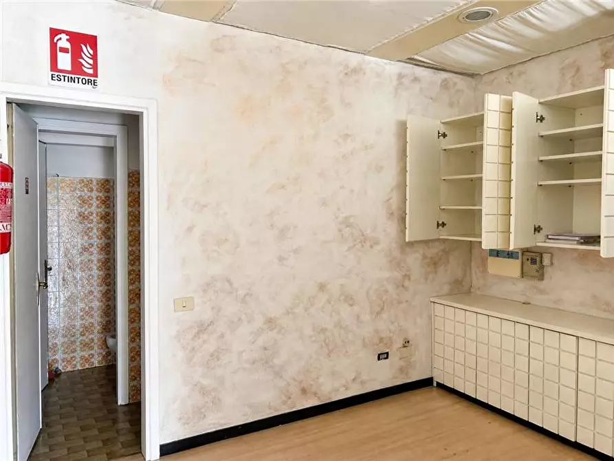 Immagine 7 di Attività commerciale in vendita  in Via Provinciale, 23 a Castelli Calepio