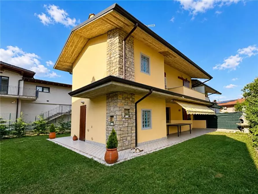 Immagine 1 di Villa in vendita  a Castelli Calepio