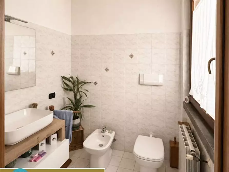 Immagine 9 di Villa in vendita  a Castelli Calepio