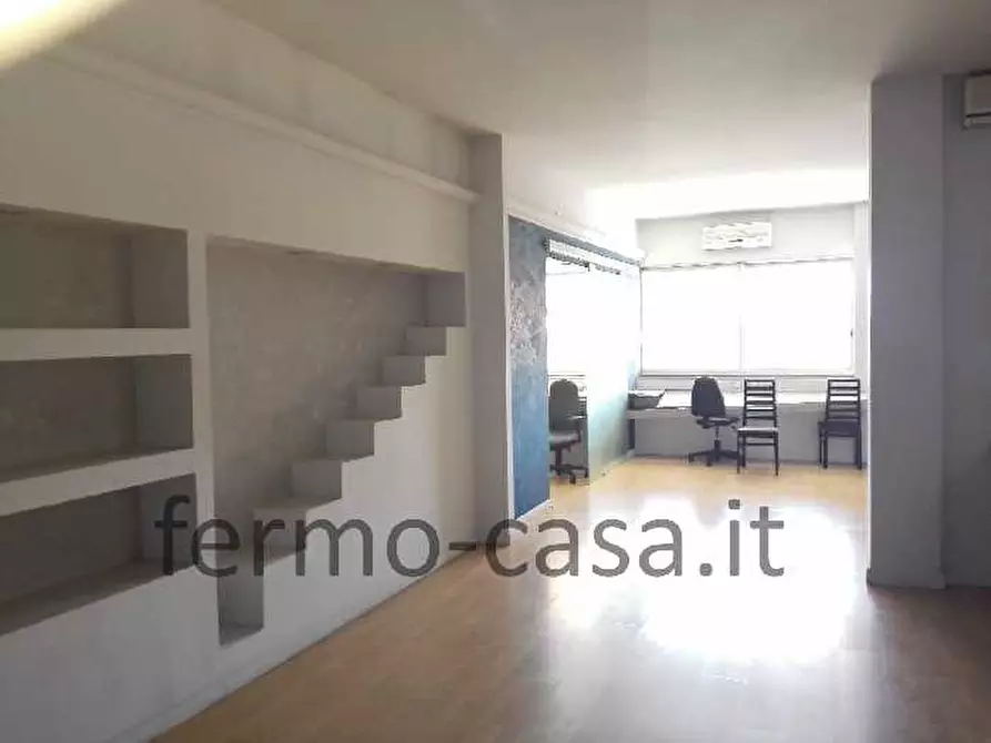 Immagine 1 di Ufficio in vendita  in Via trieste a Porto Sant'elpidio