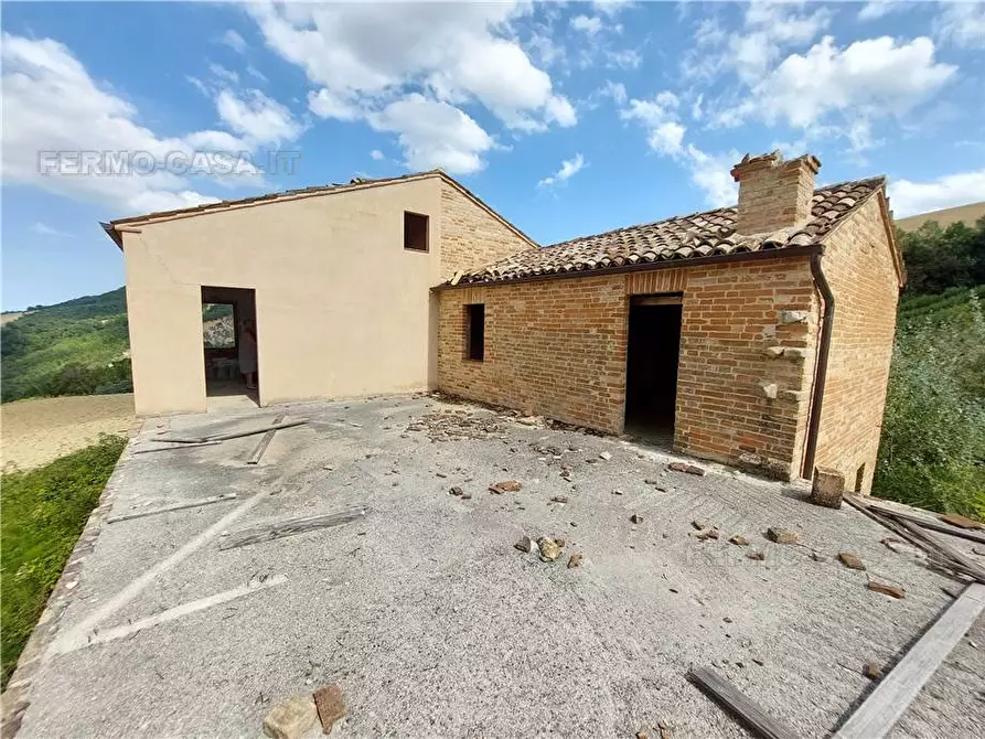 Immagine 7 di Rustico / casale in vendita  in Via piazza a Montedinove