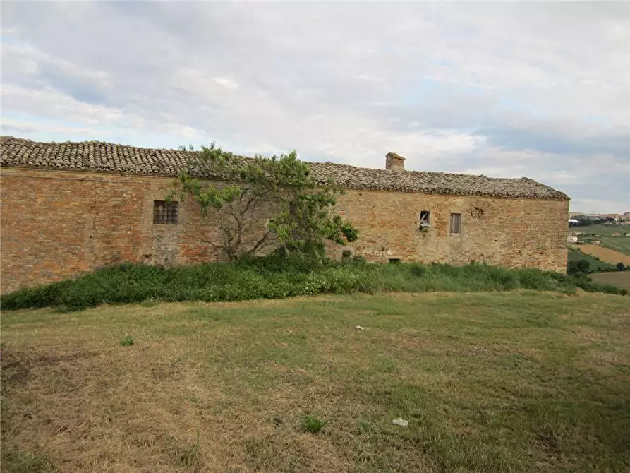 Immagine 21 di Rustico / casale in vendita  in Via Paludi a Fermo