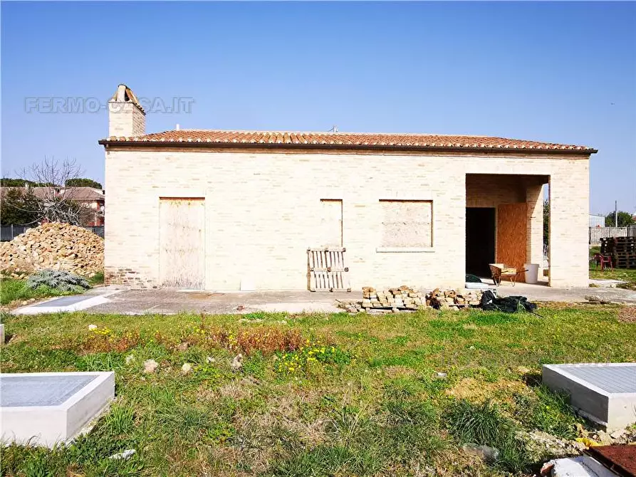 Immagine 8 di Villa in vendita  in Via Quintiliani, 60 a Fermo