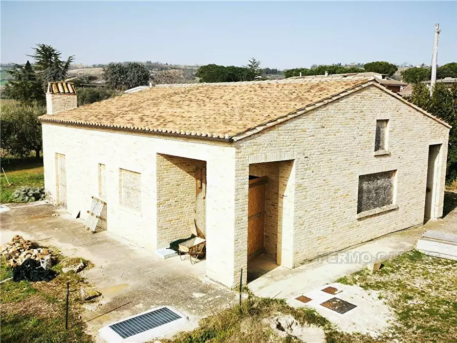 Immagine 3 di Villa in vendita  in Via Quintiliani, 60 a Fermo