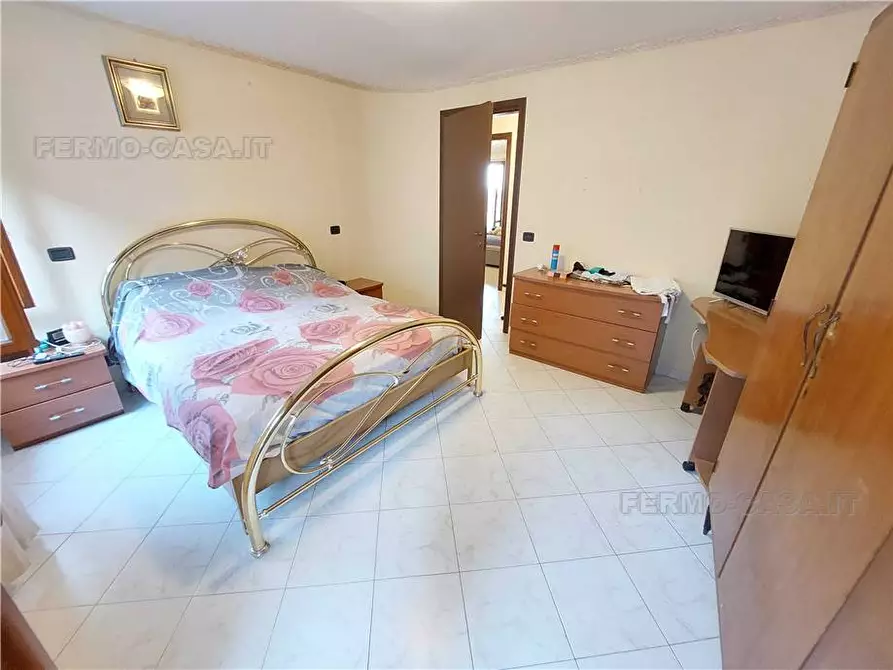 Immagine 11 di Villa in vendita  in Via Giacomo Leopardi, 8 a Ortezzano