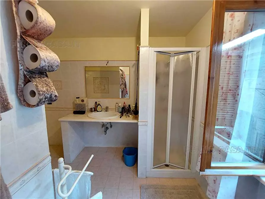 Immagine 14 di Villa in vendita  in Via Giacomo Leopardi, 8 a Ortezzano