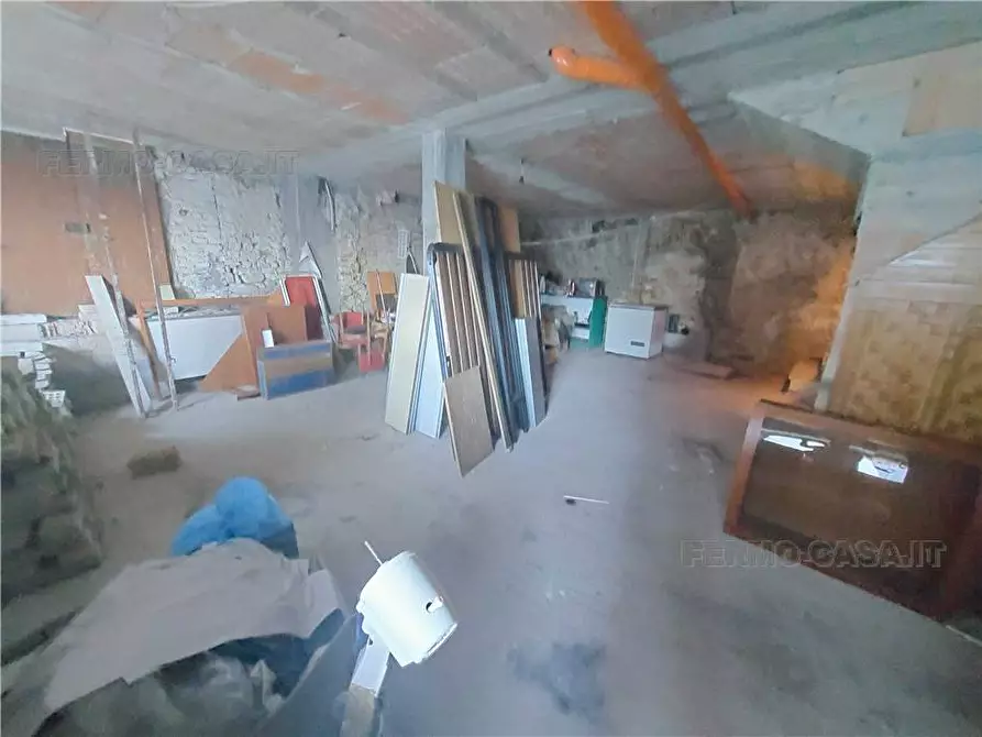 Immagine 24 di Villa in vendita  in Via Giacomo Leopardi, 8 a Ortezzano