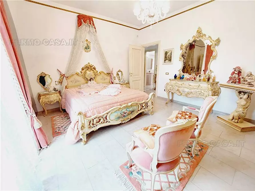 Immagine 15 di Villa in vendita  in Via cugnolo, 4 a Fermo