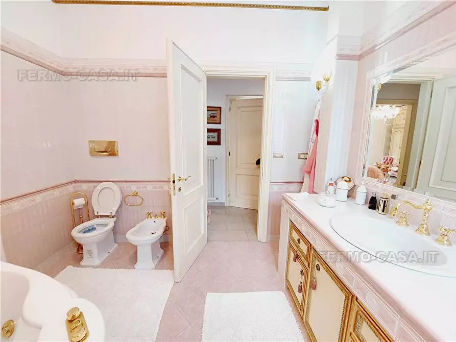 Immagine 19 di Villa in vendita  in Via cugnolo, 4 a Fermo
