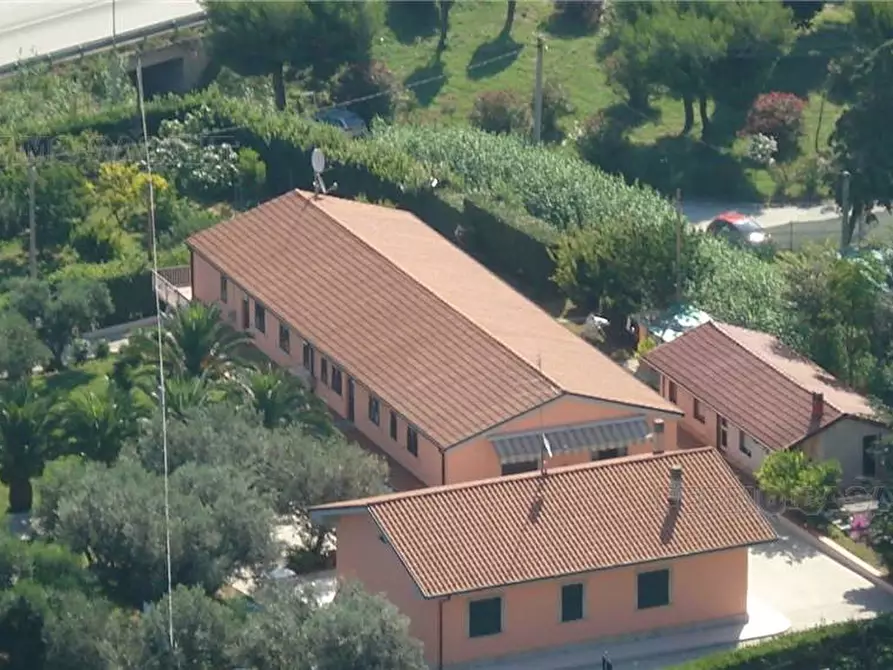 Immagine 2 di Villa in vendita  in Via cugnolo, 4 a Fermo