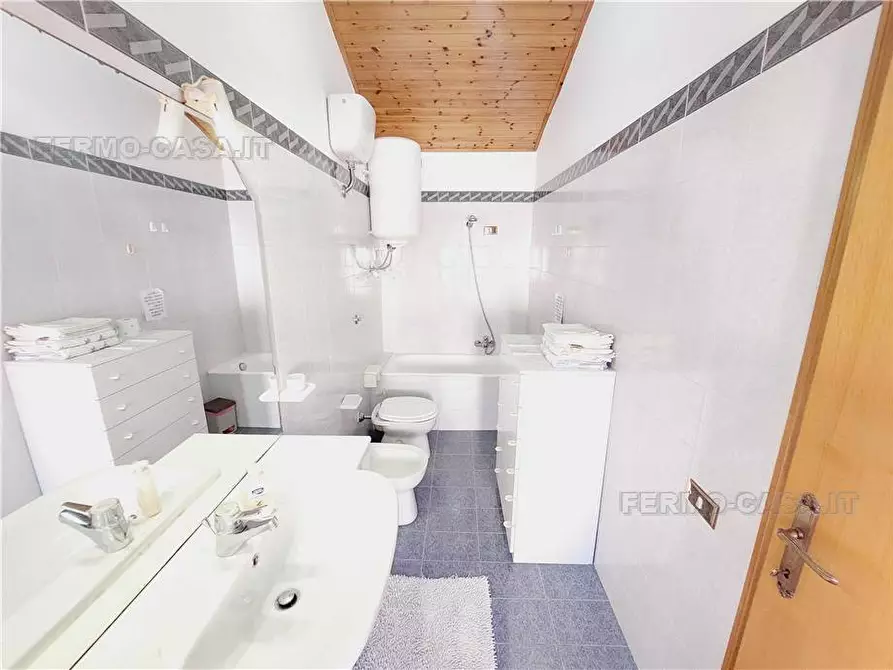 Immagine 31 di Villa in vendita  in Via cugnolo, 4 a Fermo