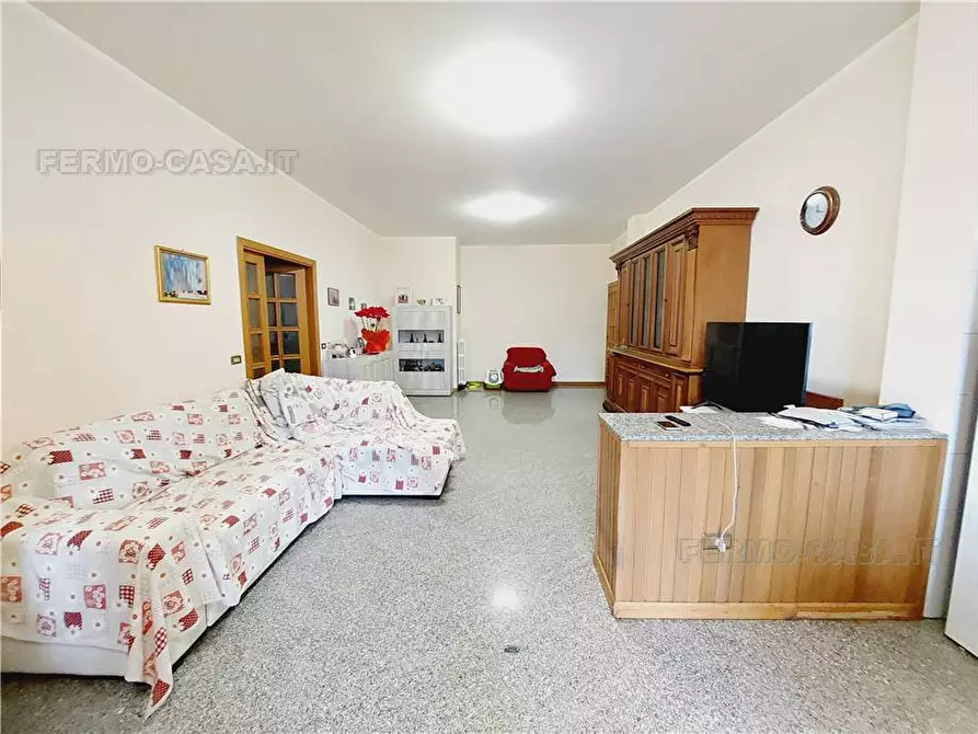 Immagine 3 di Villa in vendita  in Loc. Contrada San Girolamo, 15 a Fermo