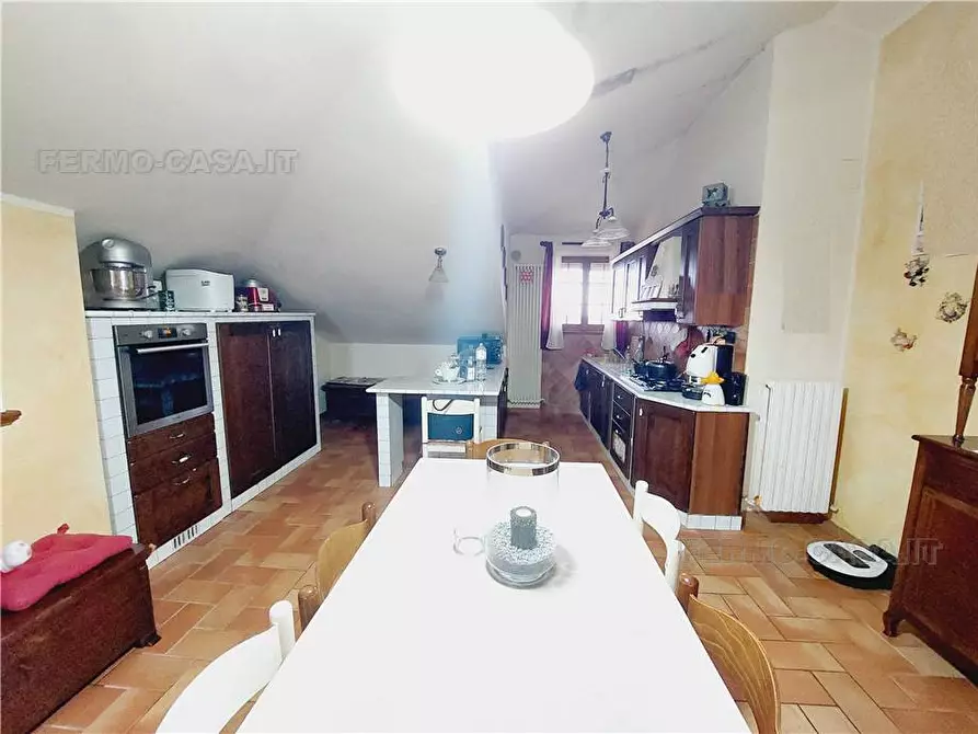 Immagine 8 di Villa in vendita  in Loc. Contrada San Girolamo, 15 a Fermo