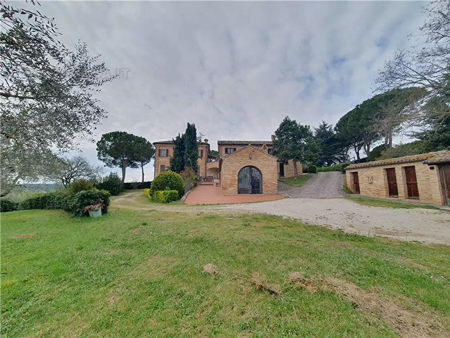 Immagine 1 di Villa in vendita  in Via Contrada castelletta, 10 a Rapagnano