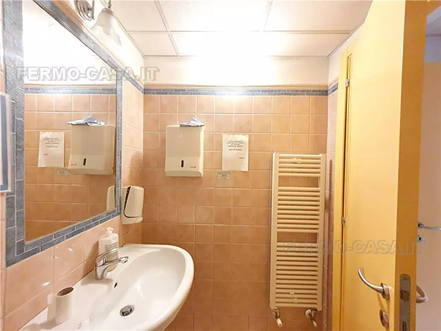 Immagine 22 di Attività commerciale in vendita  in Via sant'antonio, 231 a Petritoli