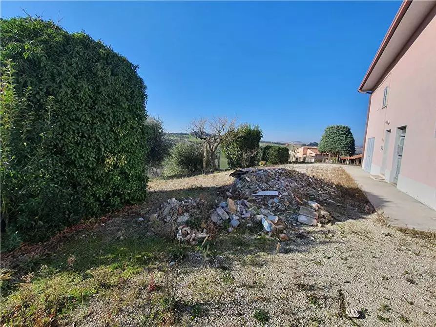 Immagine 17 di Terreno in vendita  in Via italia, 76 a Fermo
