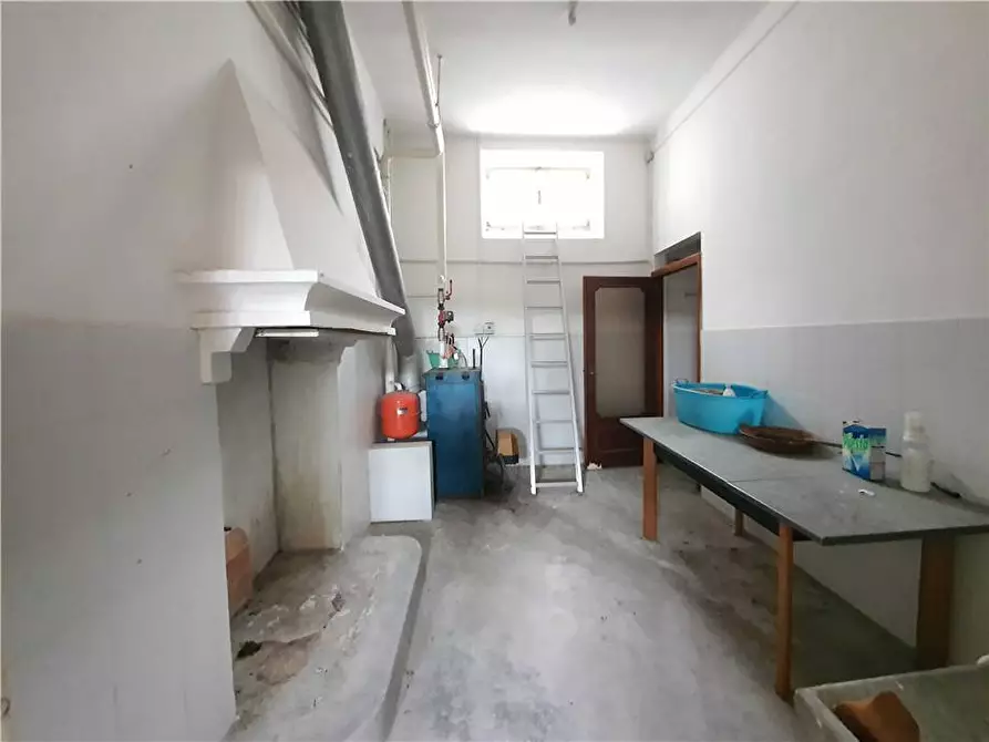 Immagine 27 di Villa in vendita  in V.le trieste, 26 a Montottone