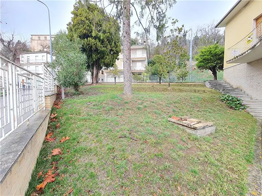 Immagine 4 di Villa in vendita  in V.le trieste, 26 a Montottone