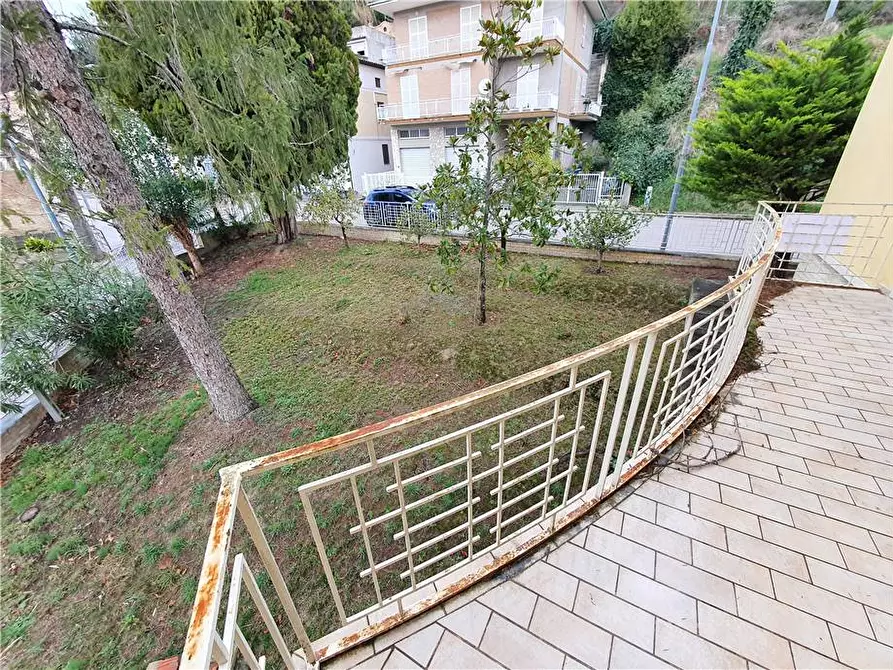 Immagine 9 di Villa in vendita  in V.le trieste, 26 a Montottone