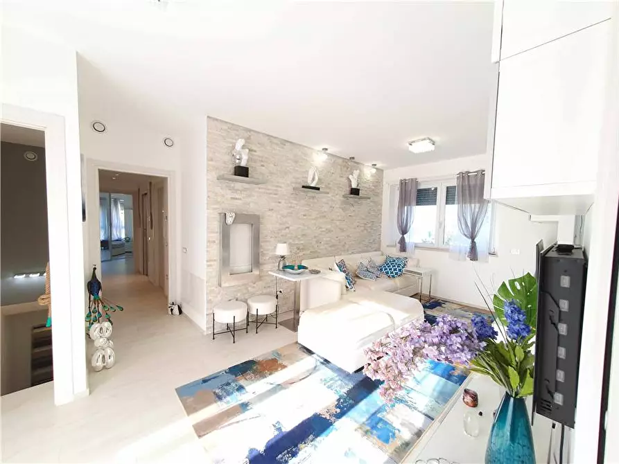 Immagine 15 di Villa in vendita  in Via fontana marina a Campofilone
