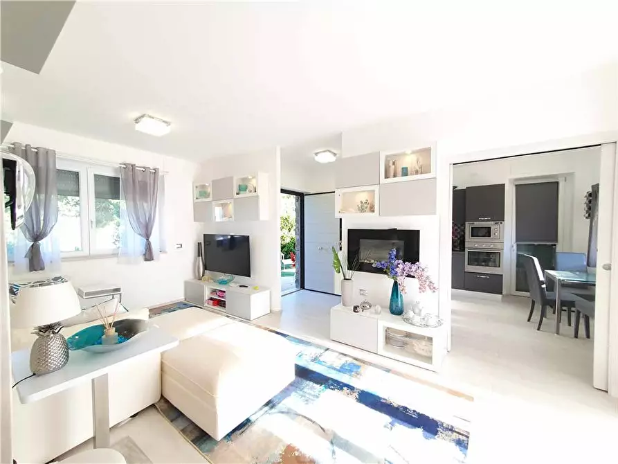 Immagine 16 di Villa in vendita  in Via fontana marina a Campofilone