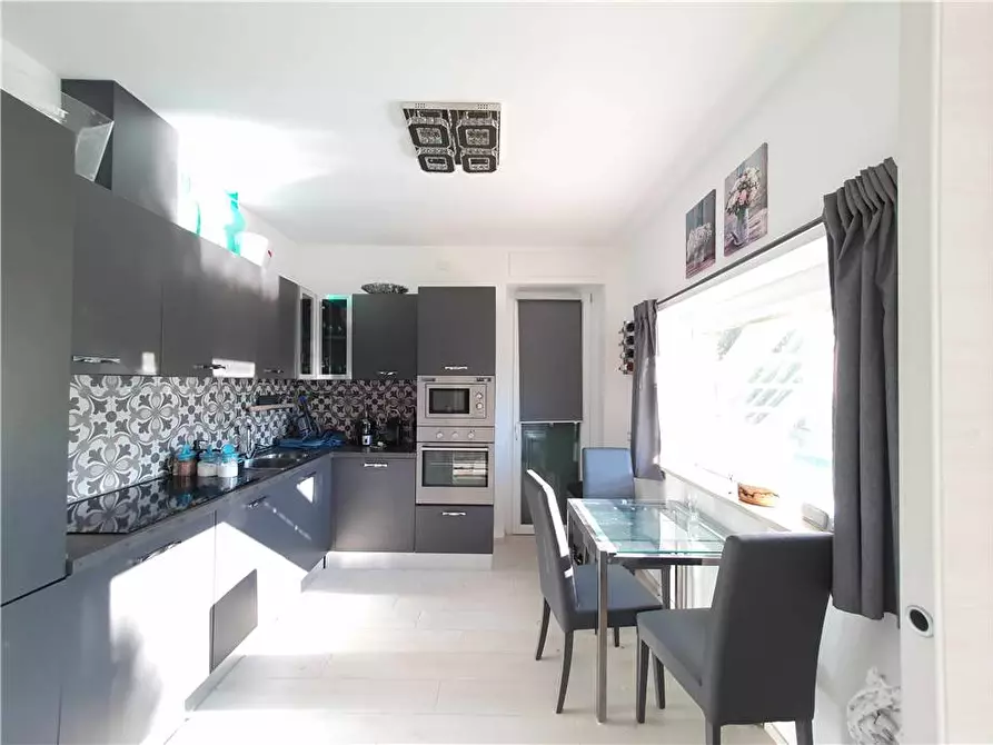 Immagine 17 di Villa in vendita  in Via fontana marina a Campofilone