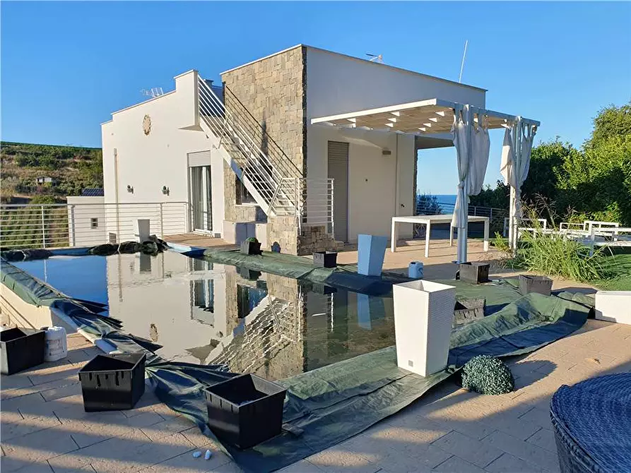 Immagine 2 di Villa in vendita  in Via fontana marina a Campofilone