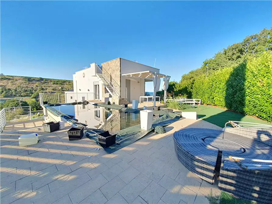 Immagine 3 di Villa in vendita  in Via fontana marina a Campofilone