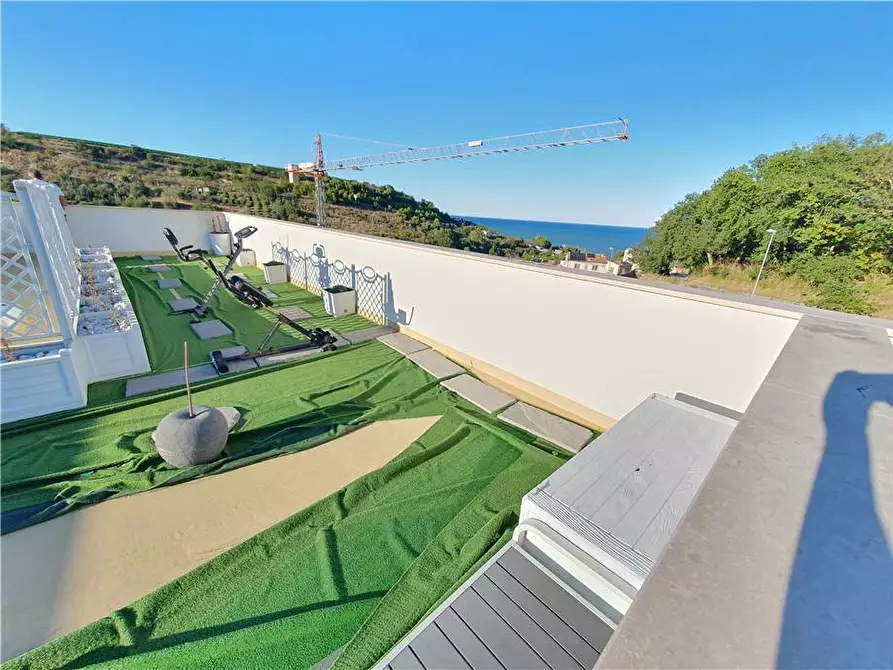 Immagine 8 di Villa in vendita  in Via fontana marina a Campofilone