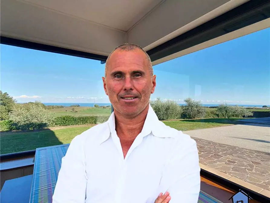 Immagine 1 di Villa in vendita  in V.le sp2 a Lapedona
