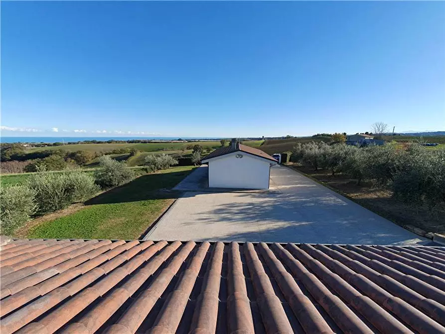 Immagine 31 di Villa in vendita  in V.le sp2 a Lapedona