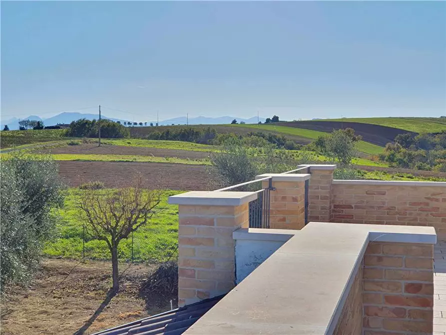 Immagine 32 di Villa in vendita  in V.le sp2 a Lapedona