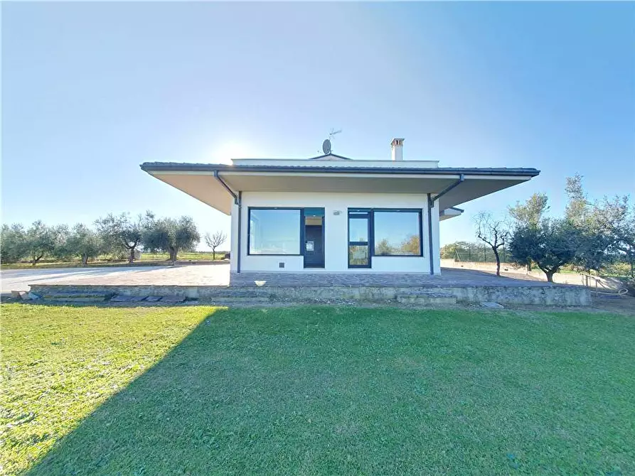 Immagine 5 di Villa in vendita  in V.le sp2 a Lapedona
