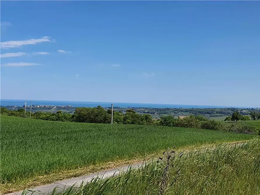 Immagine 1 di Terreno in vendita  in Via monti di Monterubbiano a Lapedona