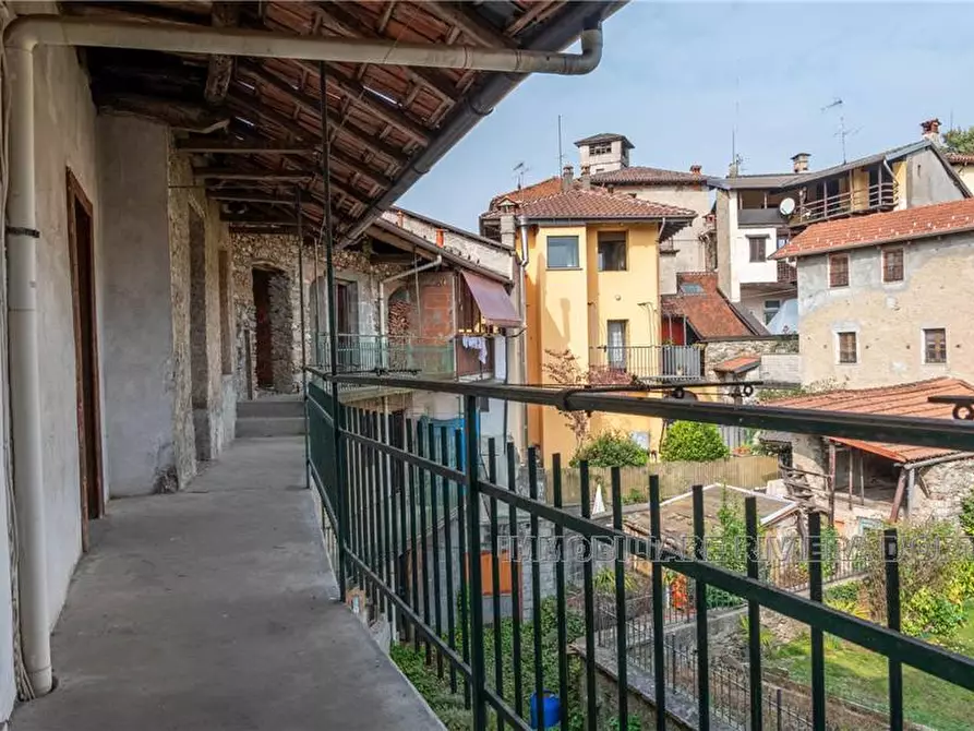 Immagine 1 di Rustico / casale in vendita  a Miasino