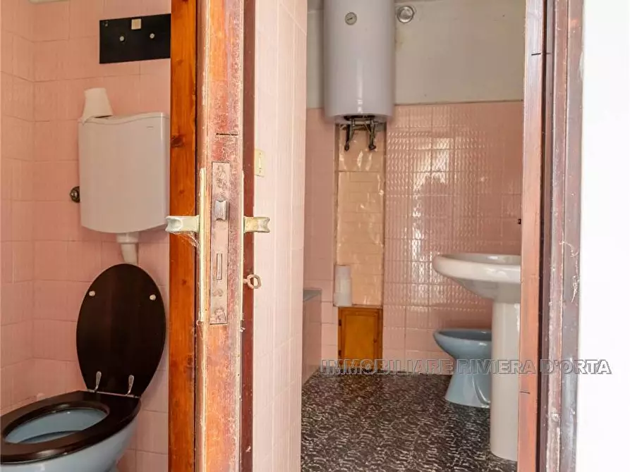 Immagine 14 di Rustico / casale in vendita  a Miasino