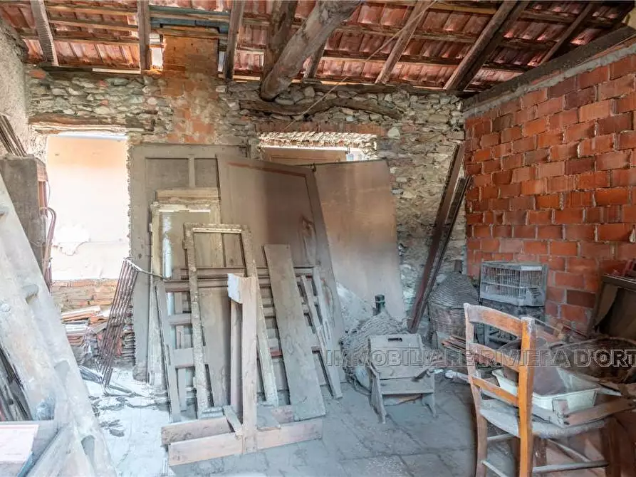 Immagine 23 di Rustico / casale in vendita  a Miasino