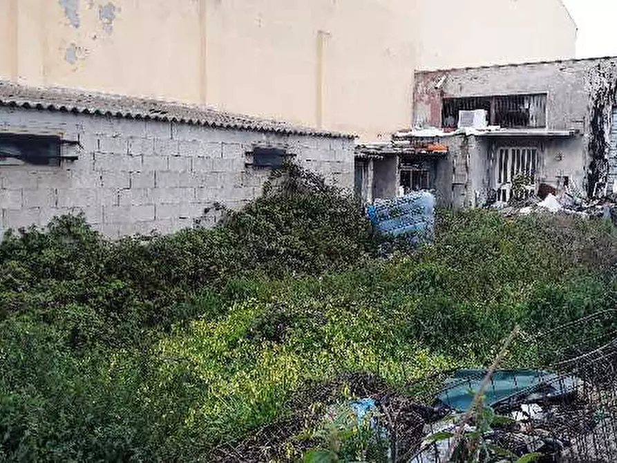 Immagine 5 di Attività commerciale in vendita  a Oristano