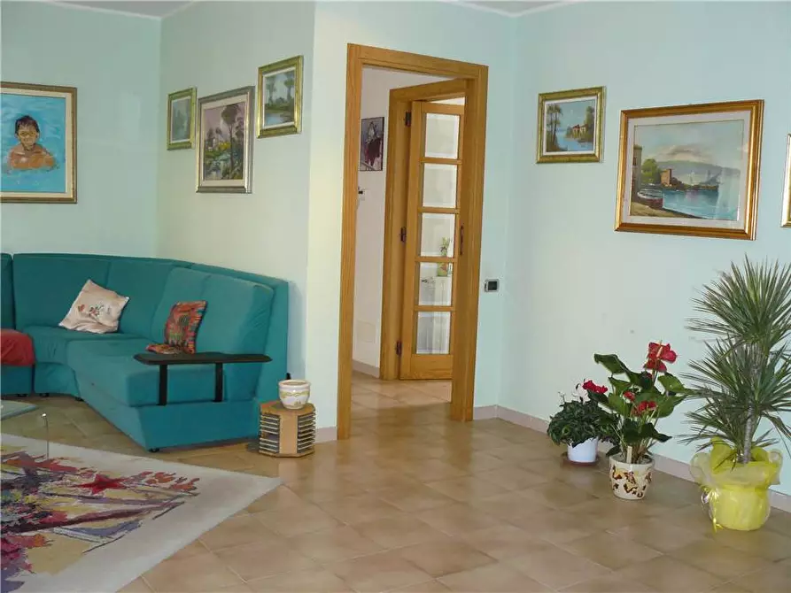 Immagine 2 di Appartamento in vendita  a Oristano