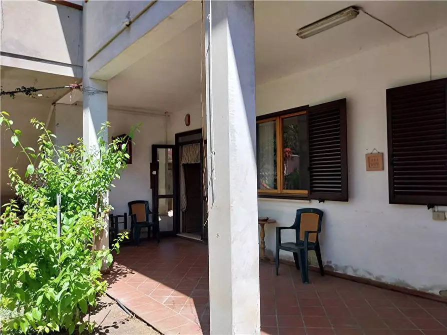 Immagine 3 di Villa in vendita  a Solarussa