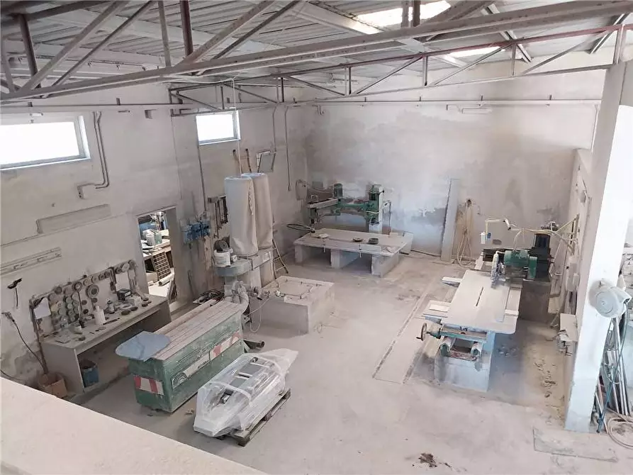 Immagine 3 di Capannone industriale in vendita  a Siamaggiore