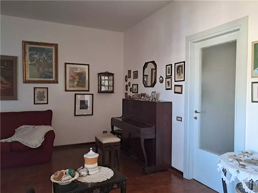 Immagine 5 di Appartamento in vendita  a Oristano