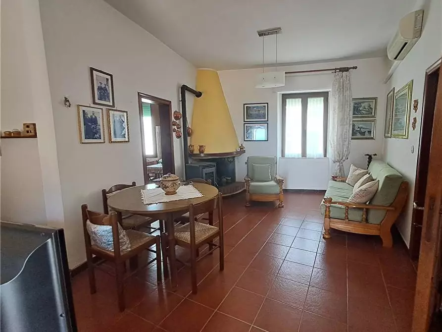 Immagine 1 di Villa in vendita  a Cuglieri